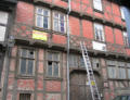 Untersuchung der historischen Originalfarbigkeit an einer Fassade in Quedlinburg
